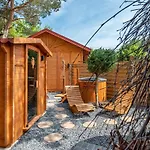 Dom wakacyjny Forest Sauna Jacuzzi Balia Darłówko Rusko