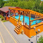 Dom wakacyjny Forest Sauna Jacuzzi Balia Darłówko Rusko
