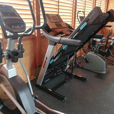 Forest Sauna Jacuzzi Balia Darlowko Rusko Дом отдыха *