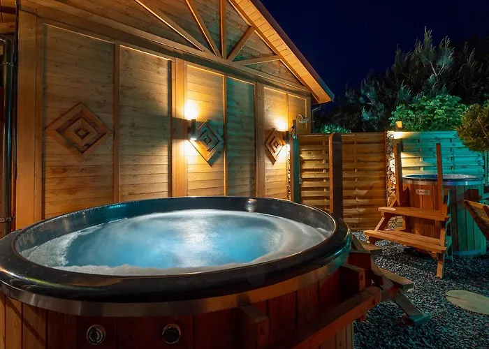Сasa de vacaciones Forest Sauna Jacuzzi Balia Darłówko Rusko *