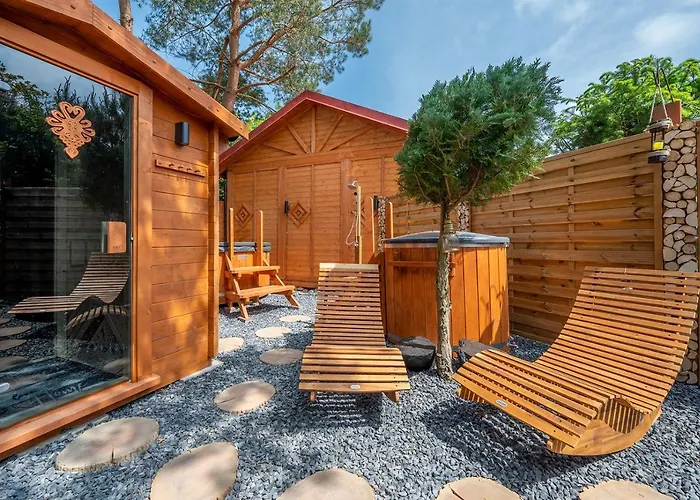 Сasa de vacaciones Forest Sauna Jacuzzi Balia Darłówko Rusko *
