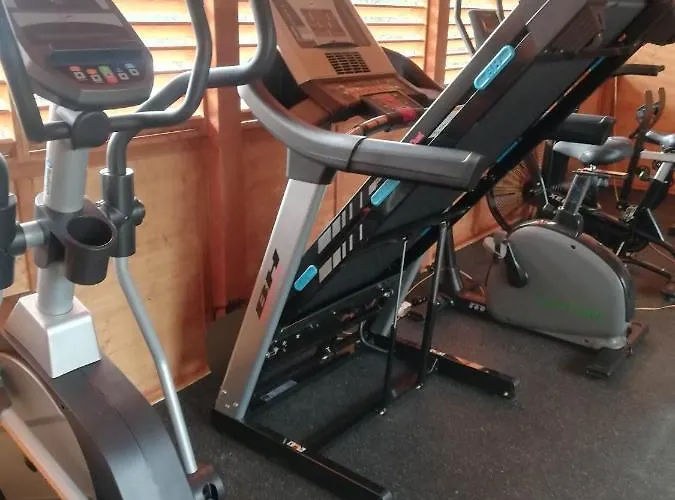 Forest Sauna Jacuzzi Balia Darłówko Rusko Сasa de vacaciones *