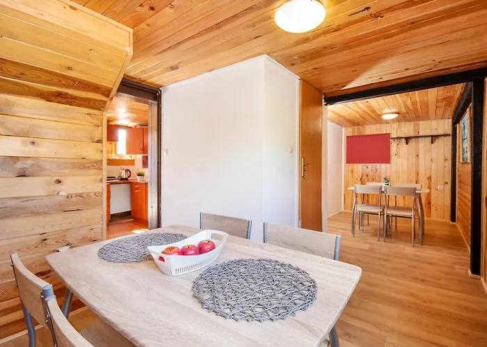 Forest Sauna Jacuzzi Balia Darłówko Rusko Сasa de vacaciones