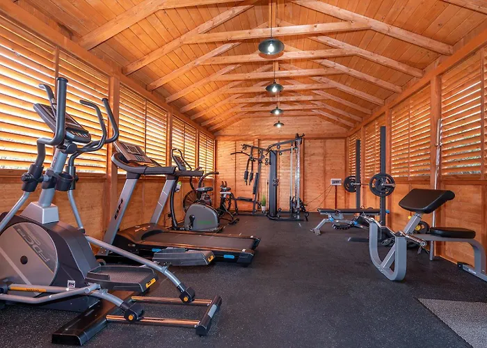 Сasa de vacaciones Forest Sauna Jacuzzi Balia Darłówko Rusko