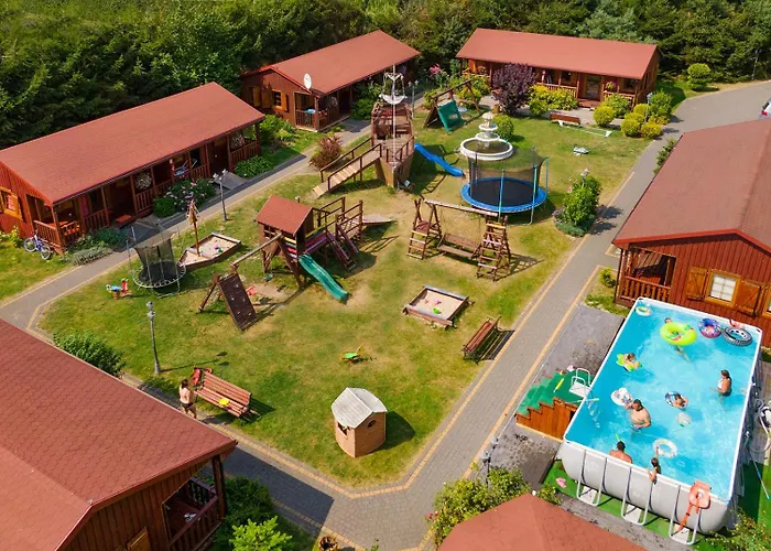 Forest Sauna Jacuzzi Balia Darlowko Rusko בית נופש